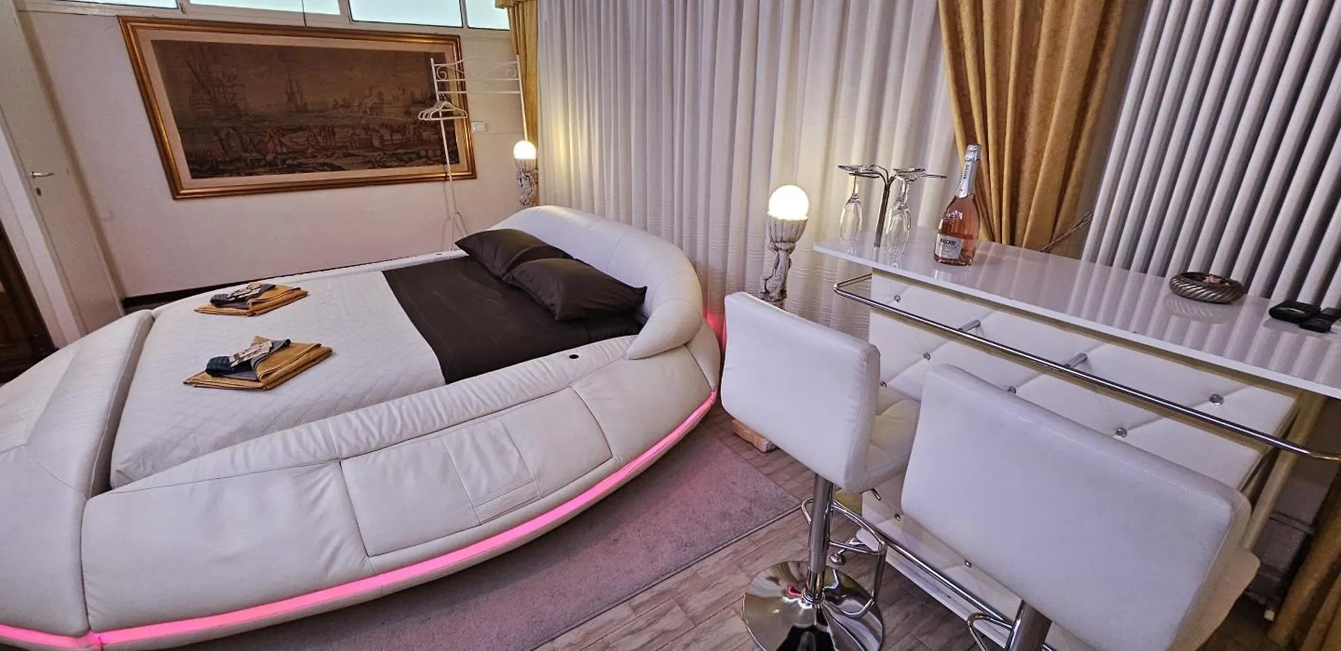 King Apartment And Suite بولونيا 0*,  إيطاليا