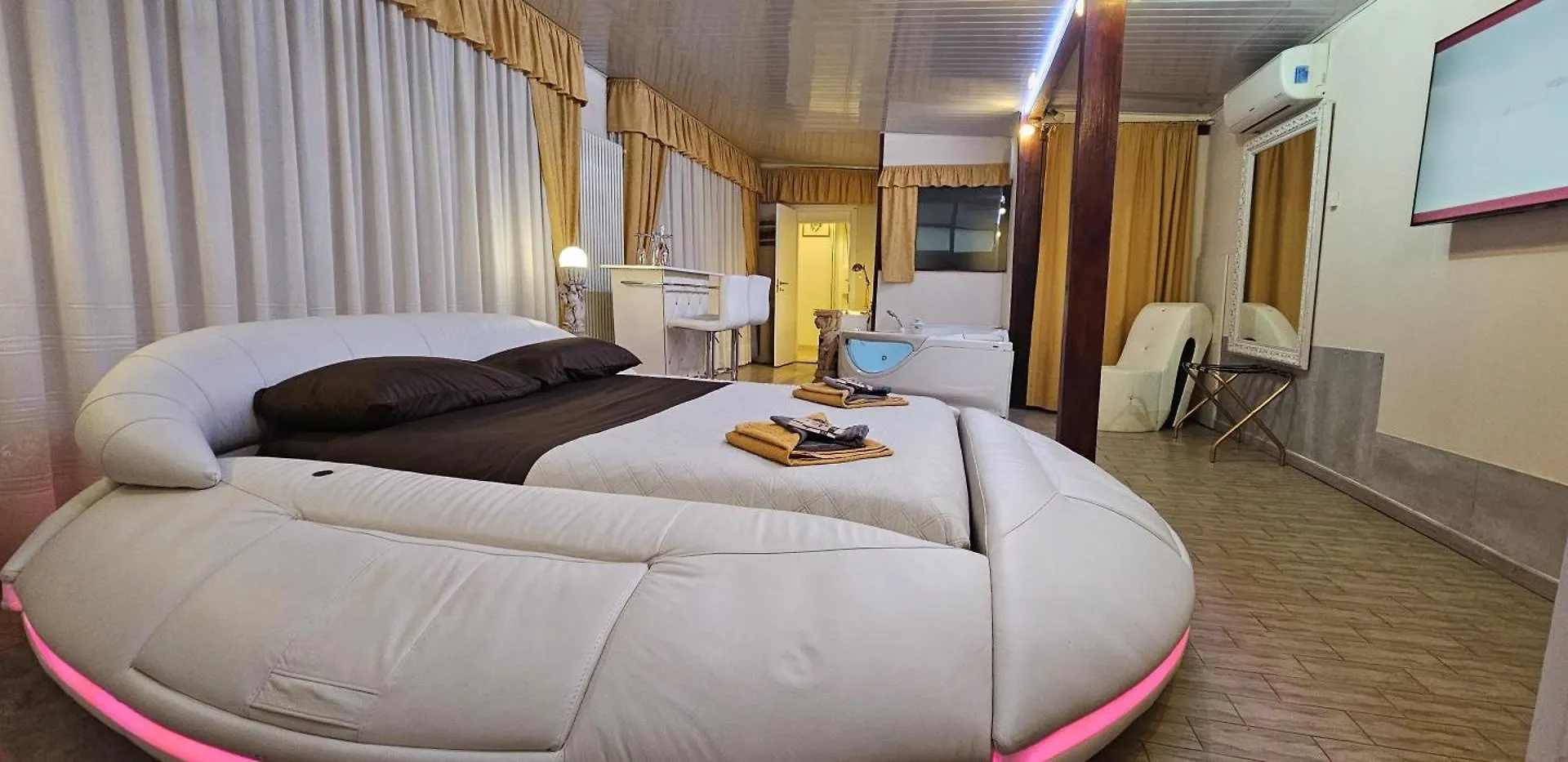 King Apartment And Suite ボローニャ イタリア